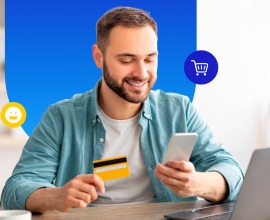 Hombre viendo diferencias entre pagos con tarjeta de crédito, débito y pagos móviles